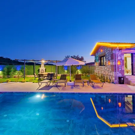 Moonlight Apartment